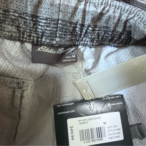 Eddie Bauer Carbon Gray Striped Explorer Shorts Size Medium NWT - Picture 11 of 13